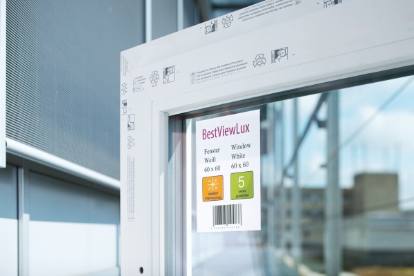 The translation of "Etikett Produktauszeichnung" is "Label Product Designation.