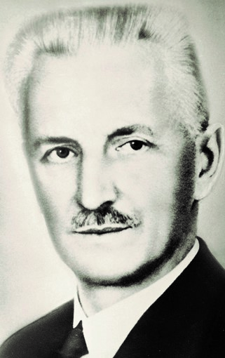 The text "Heinrich-Hermann" is a proper name and does not require translation. It remains "Heinrich-Hermann" in English as well. If you need further assistance or context regarding this name, please let me know!