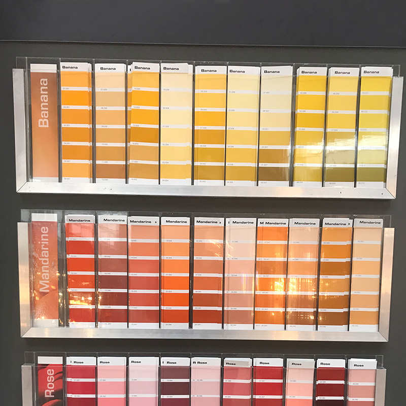 Solutions for the Construction Materials Sector: Color Charts at the Paint Mixing Center in the Home Improvement Store