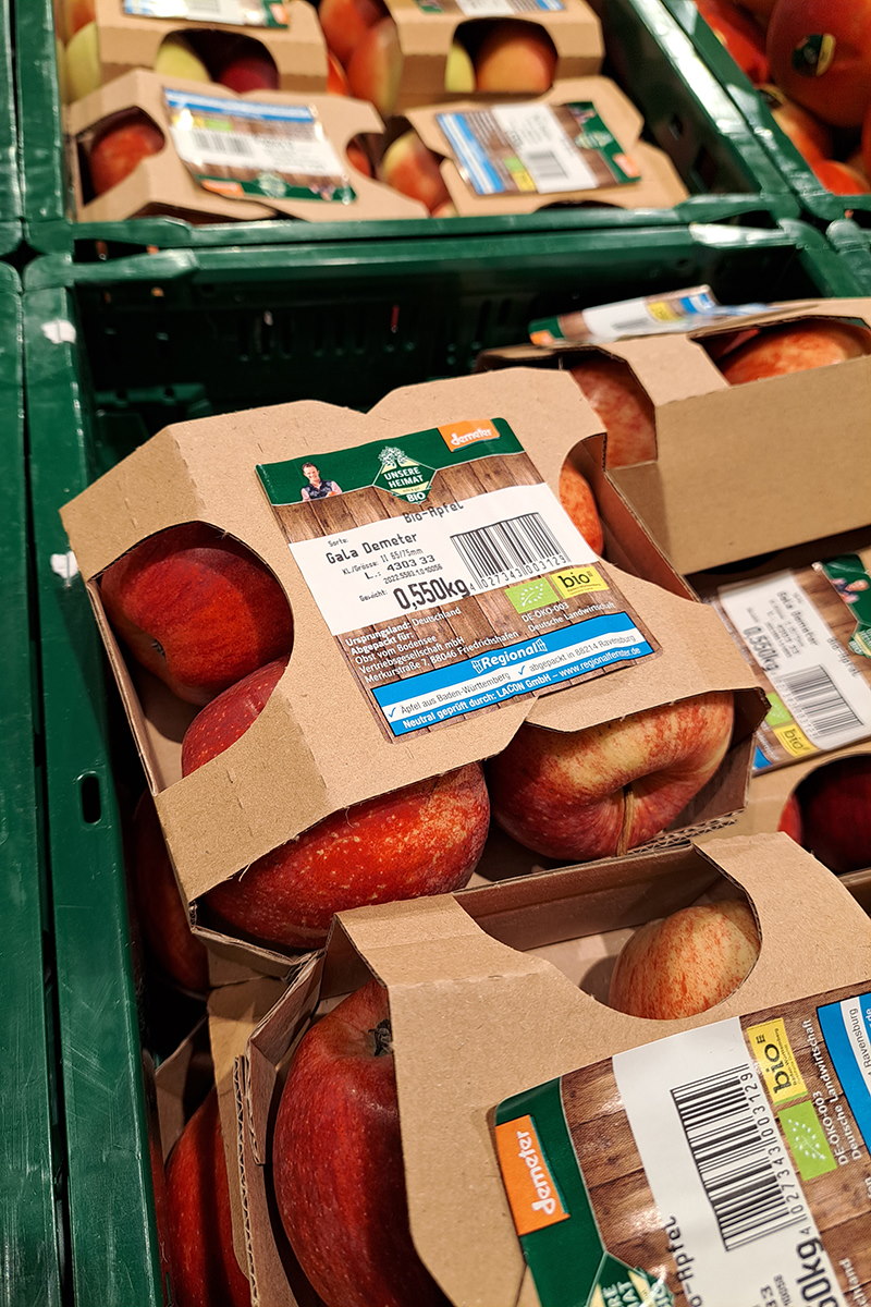 Sustainable Labels: Apple in Cardboard Packaging with Label