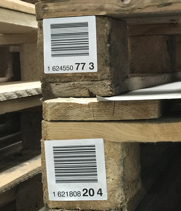 Shipping and pallet labels: Pallet base labels with barcode printing, for rough wooden pallets (pallet bases)