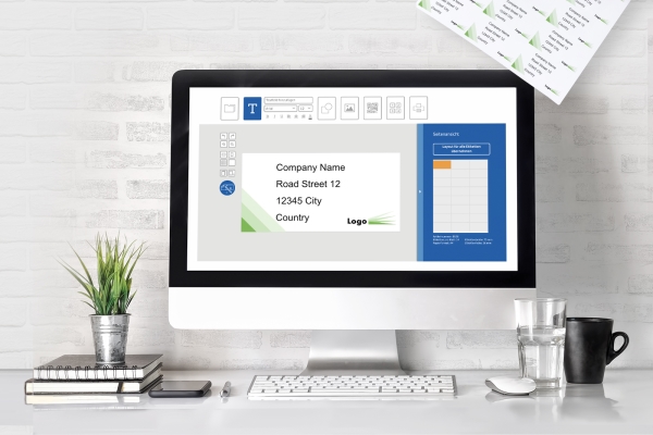 Icon online software, screen displays the software.