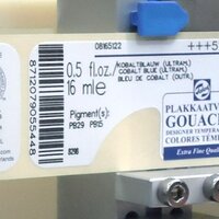 Laser-activated labels for color bottles, in the production process.