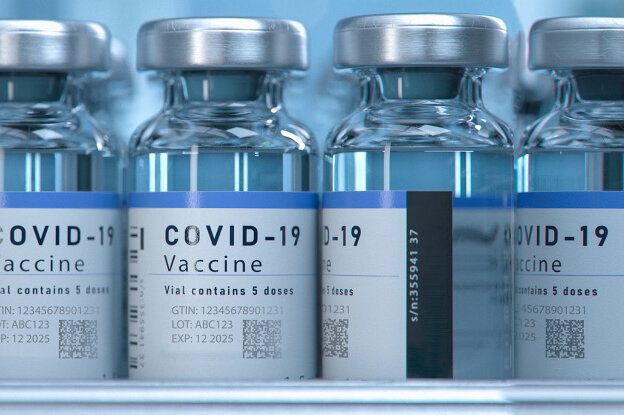 UV Laser Labels: Labeling labels on vaccine vials in the filling plant, front view, landscape format.