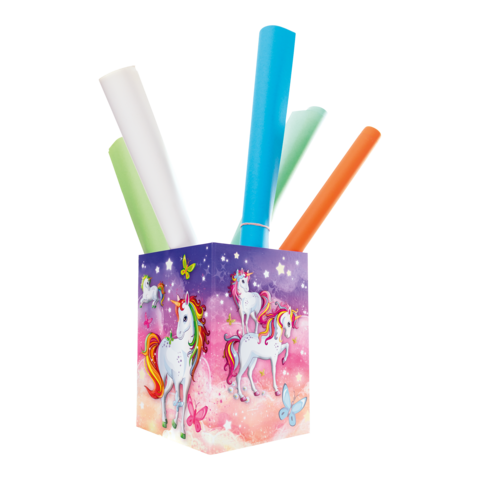 Bunt bemalter Stiftehalter mit Einhorn-Motiv, der mehrere Marker in verschiedenen Farben enthält.