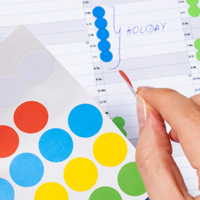 Calendar organized with the help of adhesive dots.