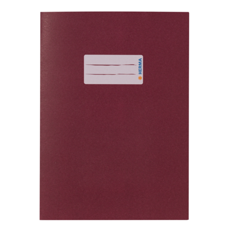 Dunkelrotes Heft mit einem Aufkleber von HERMA auf der Vorderseite.