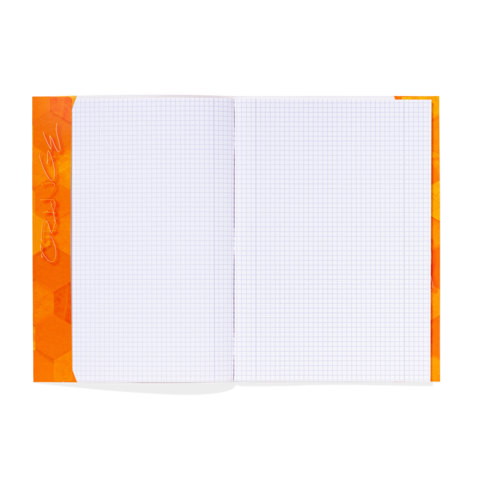 Ein offenes kariertes Notizbuch mit orangefarbenem Einband und dem Wort "CHANGE" auf der linken Seite.