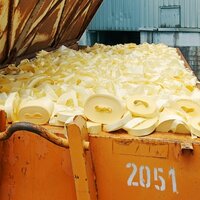 Sustainable Labels: Containers with Carrier Paper Waste, Reducing Trash with the HERMA InNo-Liner System