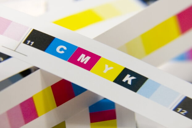 Print data transmission for roll labels digital printing