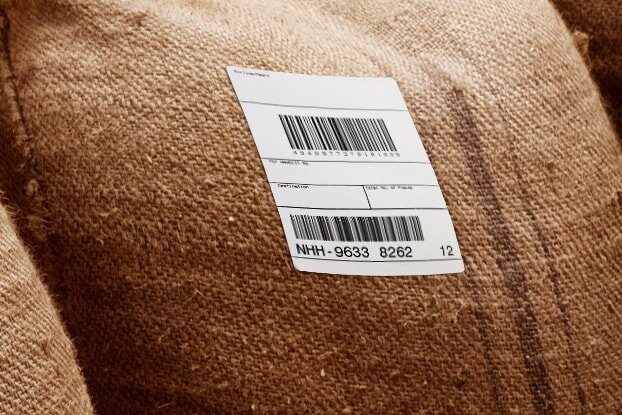 HERMA label on feed bag, image design for labels on challenging surfaces, landscape format.