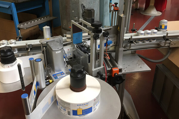 Kerzolin labels in HERMA labeler