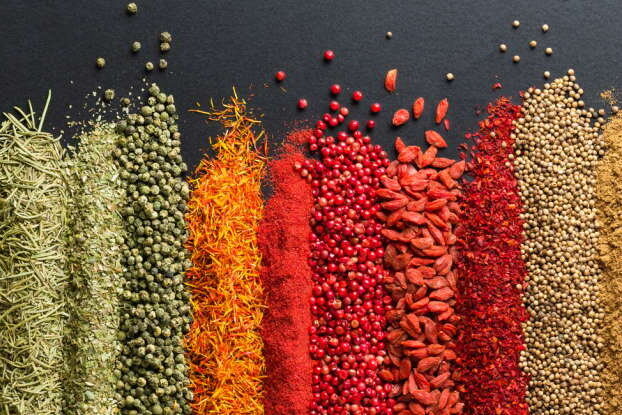 Order roll labels online in digital printing: Spice labels for all kinds of spices.