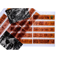 Filmstreifen mit verschiedenen Fotografien, darunter Porträts und Szenen aus dem Alltag, in orangefarbener Färbung.